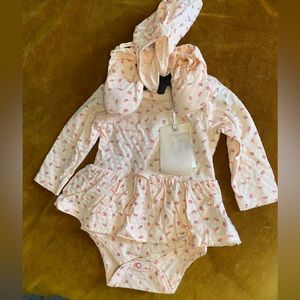 NWT Jessica Simpson Baby Girl Strawberry With Booties And Bonnet